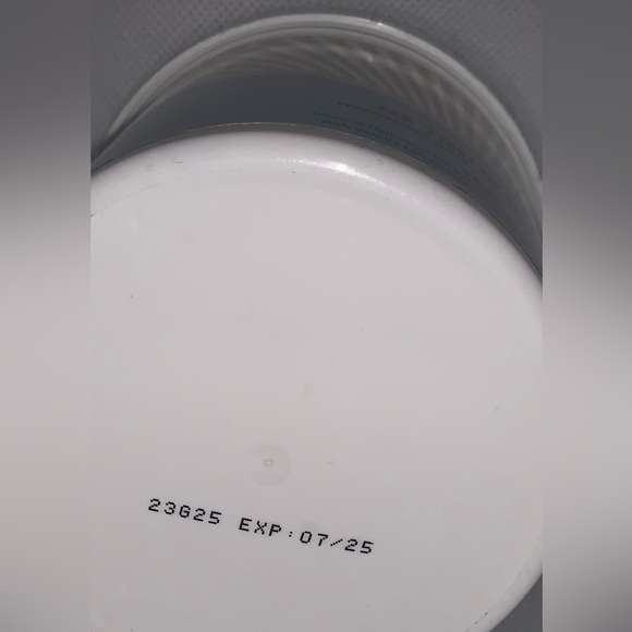 NWT First Aid Beauty Ultra Repair Cream Warm Vanilla Scent - Picture 5 of 6